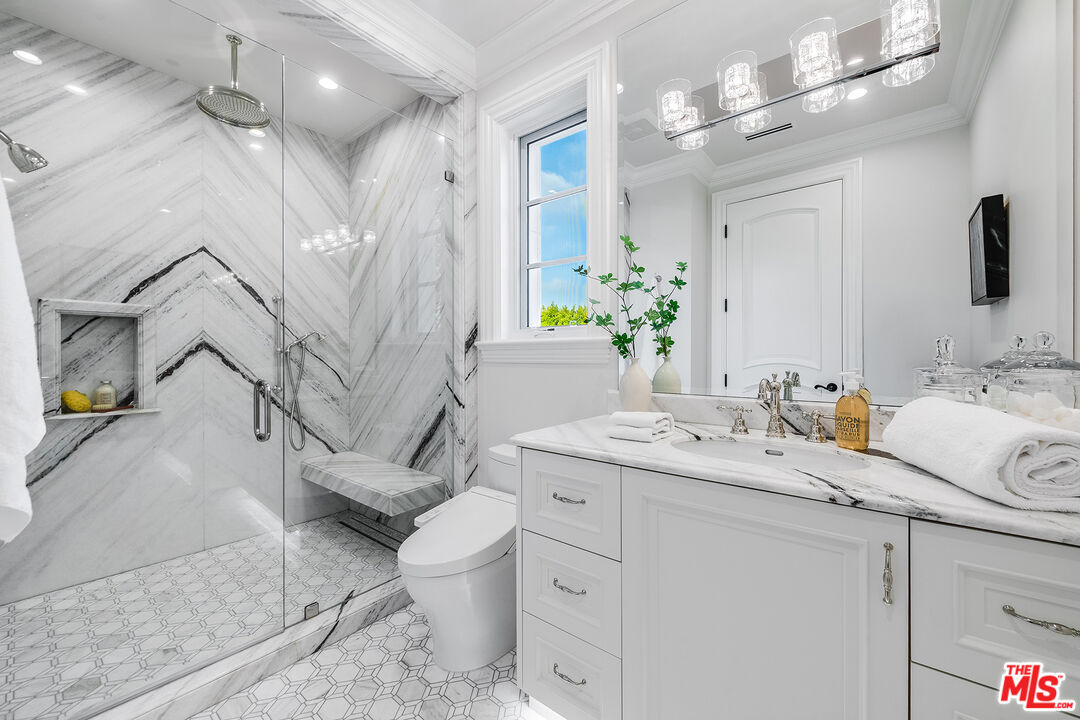Beverly Hills, California, 90210, United States, 6 Bedrooms Bedrooms, ,12 BathroomsBathrooms,Residential,For Sale,1865227