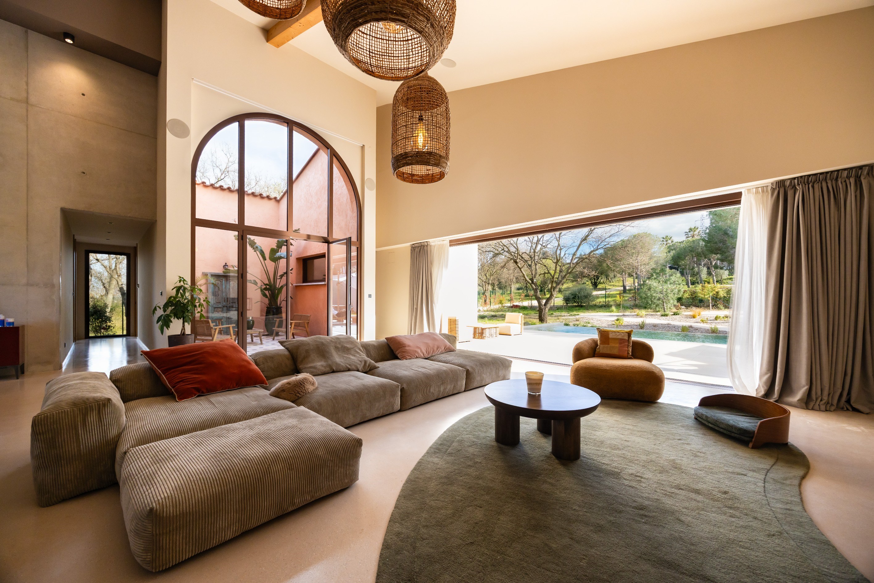  Contemporary single-storey villa with swimming pool in a natural setting - 物件實景