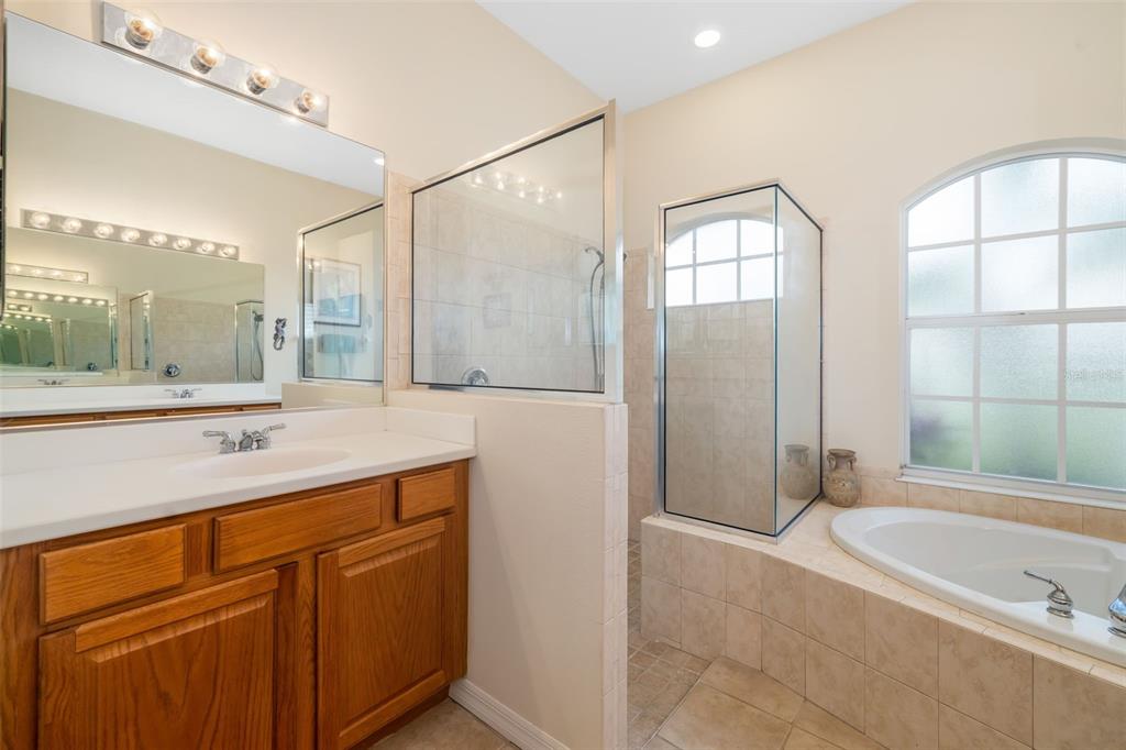 Bradenton, Florida, 34212, United States, 4 Bedrooms Bedrooms, ,3 BathroomsBathrooms,Residential,For Sale,1805204