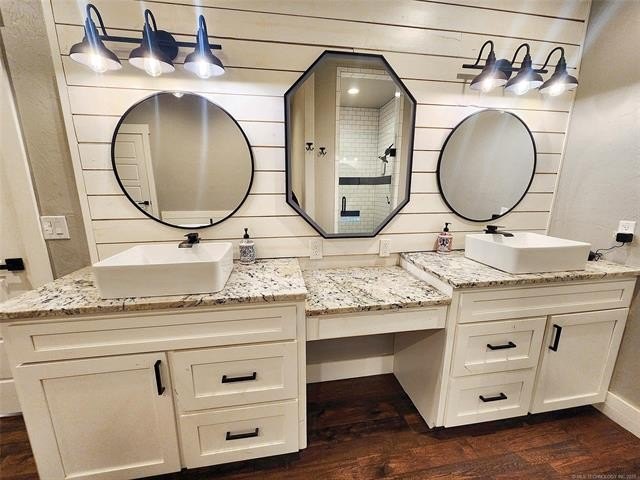 Tahlequah, Oklahoma, 74464, United States, 4 Bedrooms Bedrooms, ,4 BathroomsBathrooms,Residential,For Sale,1984008