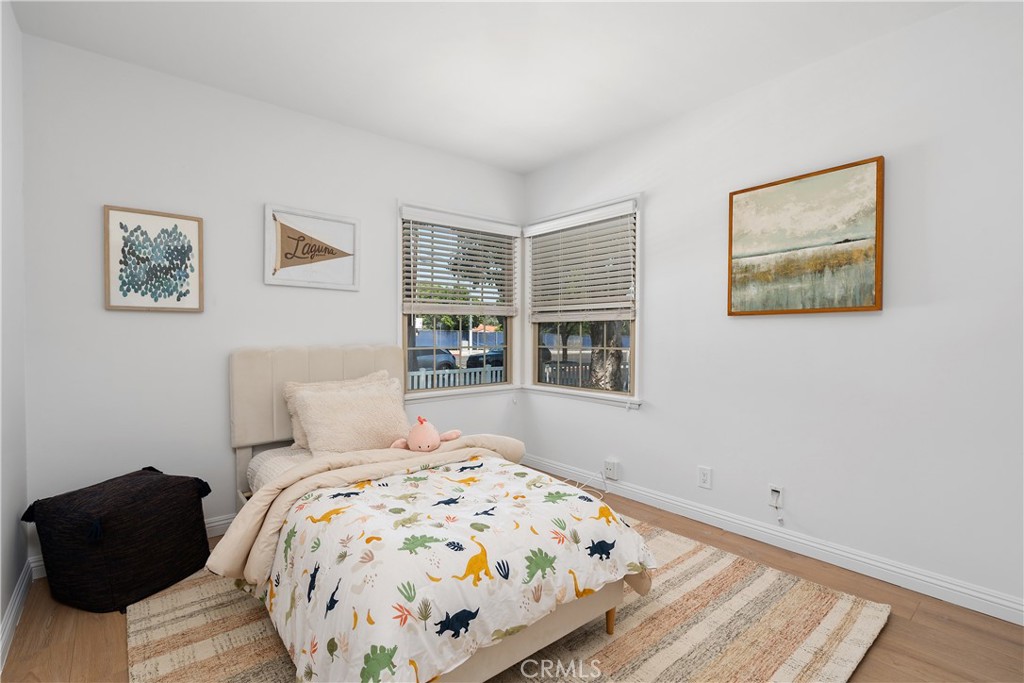 Tarzana, California, 91356, United States, 3 Bedrooms Bedrooms, ,3 BathroomsBathrooms,Residential,For Sale,1918150