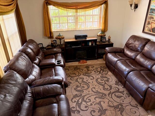 Miami Gardens, Florida, 33169, United States, 3 Bedrooms Bedrooms, ,2 BathroomsBathrooms,Residential,For Sale,1976968