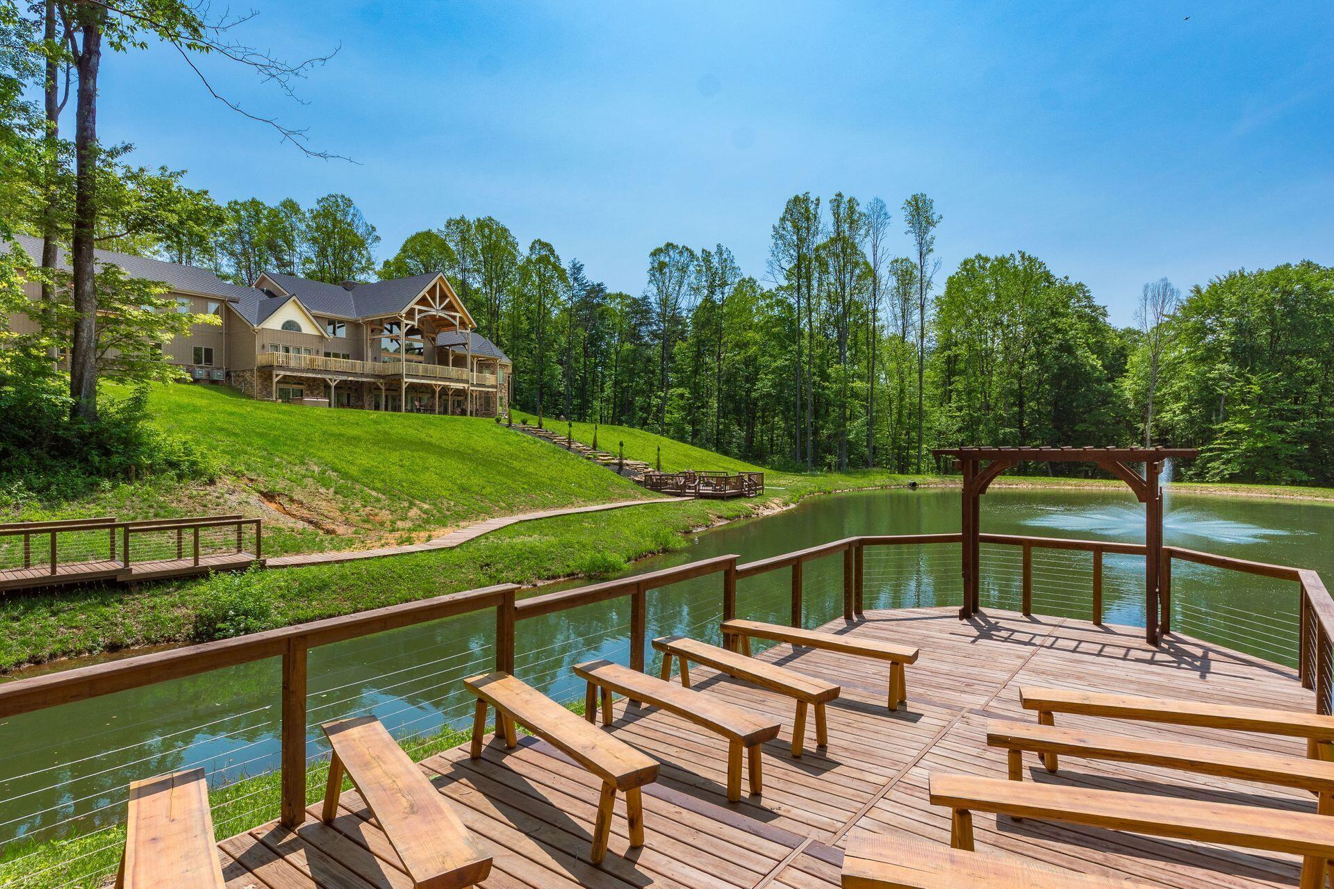 Rockbridge, Ohio, 43149, United States, 8 Bedrooms Bedrooms, ,14 BathroomsBathrooms,Residential,For Sale,1820005