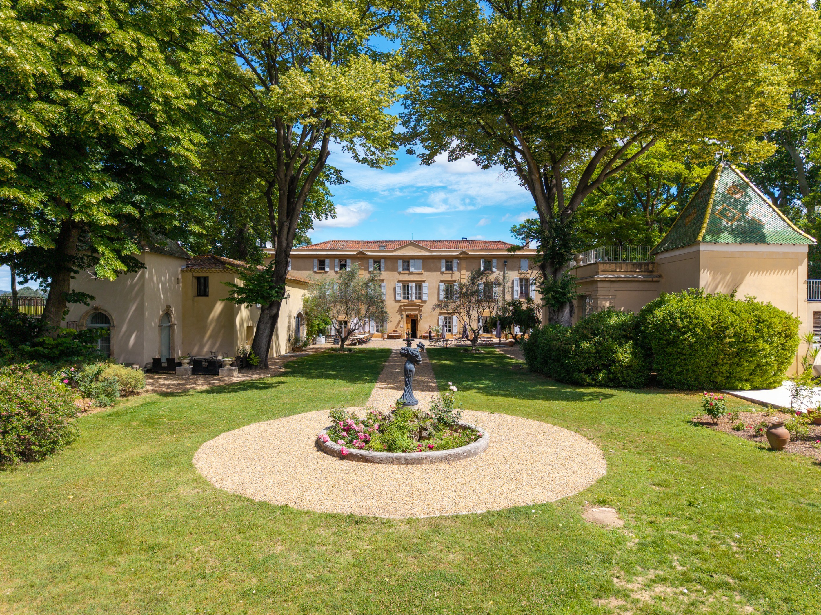  Wine Estate, Luxury Hospitality Business & Historic Château - 物件實景