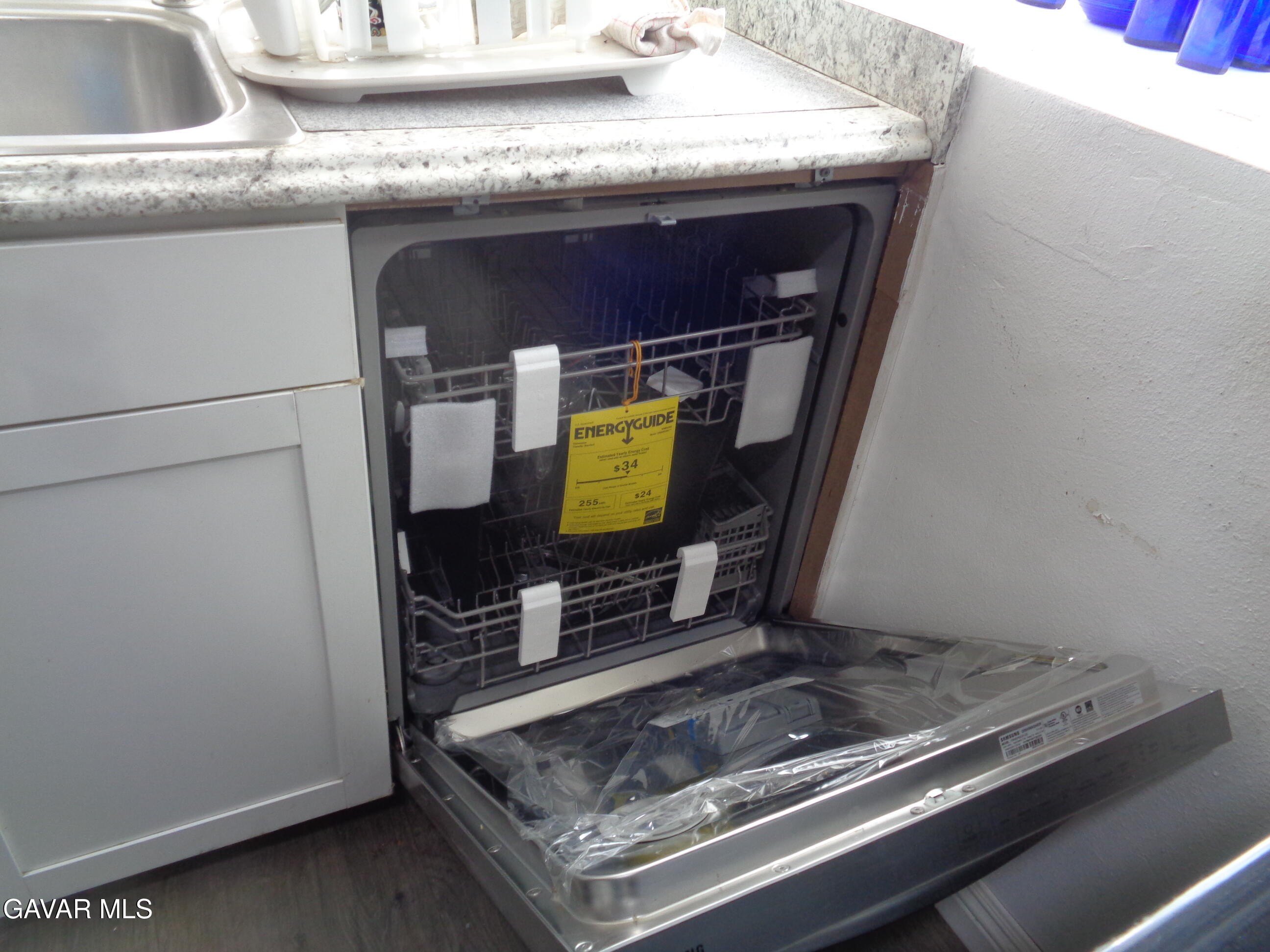 Littlerock, California, 93543, United States, 5 Bedrooms Bedrooms, ,1 BathroomBathrooms,Residential,For Sale,1975101