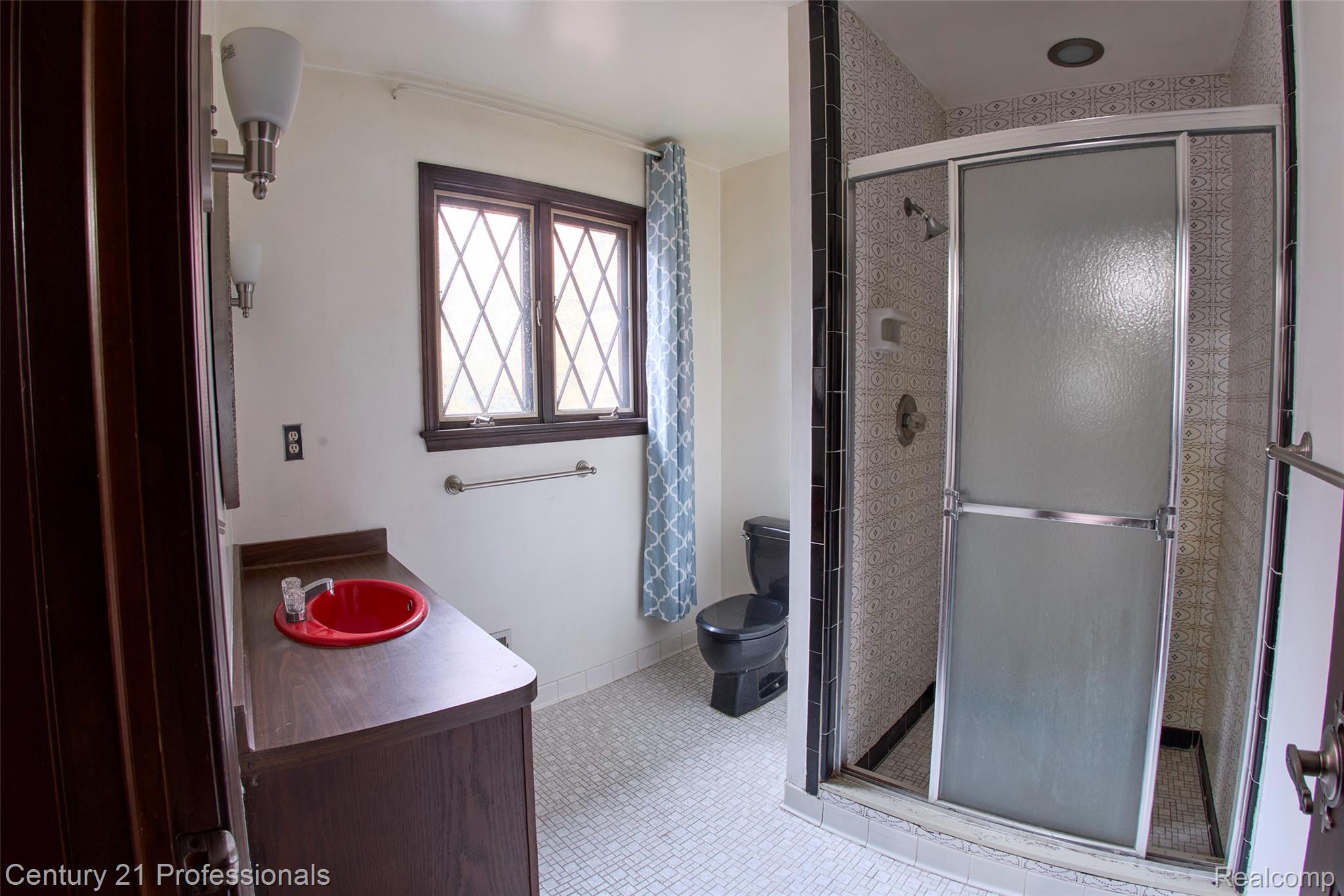 Rochester, Michigan, 48306, United States, 5 Bedrooms Bedrooms, ,6 BathroomsBathrooms,Residential,For Sale,1987117