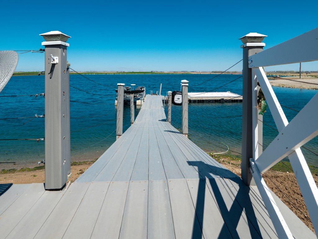 Sheffield, Iowa, 50475, United States, 3 Bedrooms Bedrooms, ,2 BathroomsBathrooms,Residential,For Sale,1976562