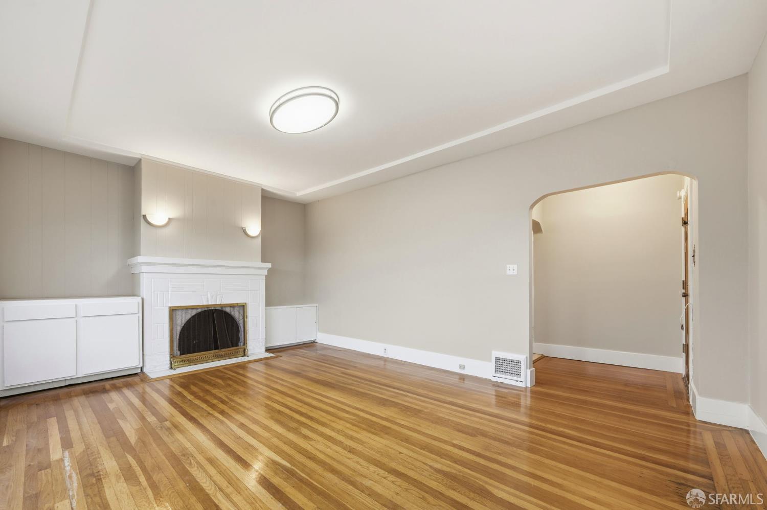 San Francisco, California, 94112, United States, 2 Bedrooms Bedrooms, ,1 BathroomBathrooms,Residential,For Sale,2008516