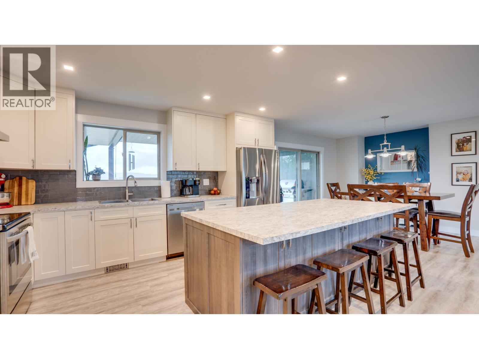ARMSTRONG, British Columbia, V4Y 0B3, CA, 4 Bedrooms Bedrooms, ,2 BathroomsBathrooms,Residential,For Sale,1950406