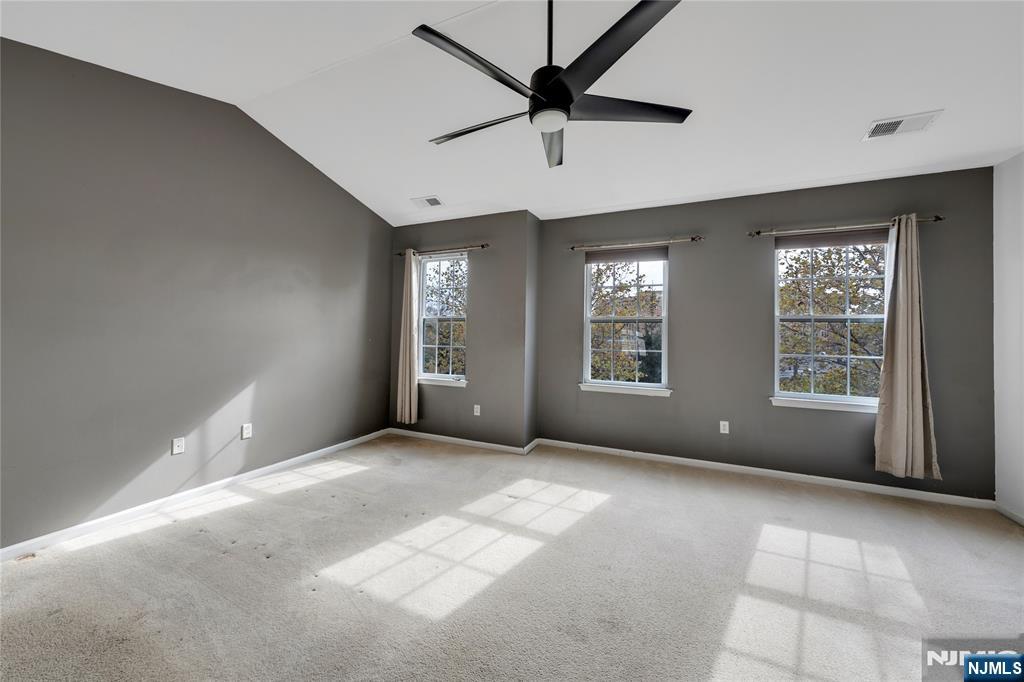 Belleville, New Jersey, 07109, United States, 2 Bedrooms Bedrooms, ,3 BathroomsBathrooms,Residential,For Sale,1971740