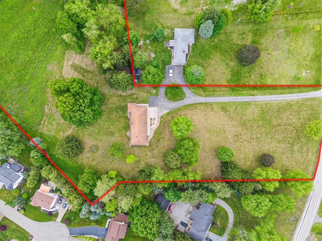 Center Twp, Pennsylvania, 15061, United States, 3 Bedrooms Bedrooms, ,3 BathroomsBathrooms,Residential,For Sale,1883463