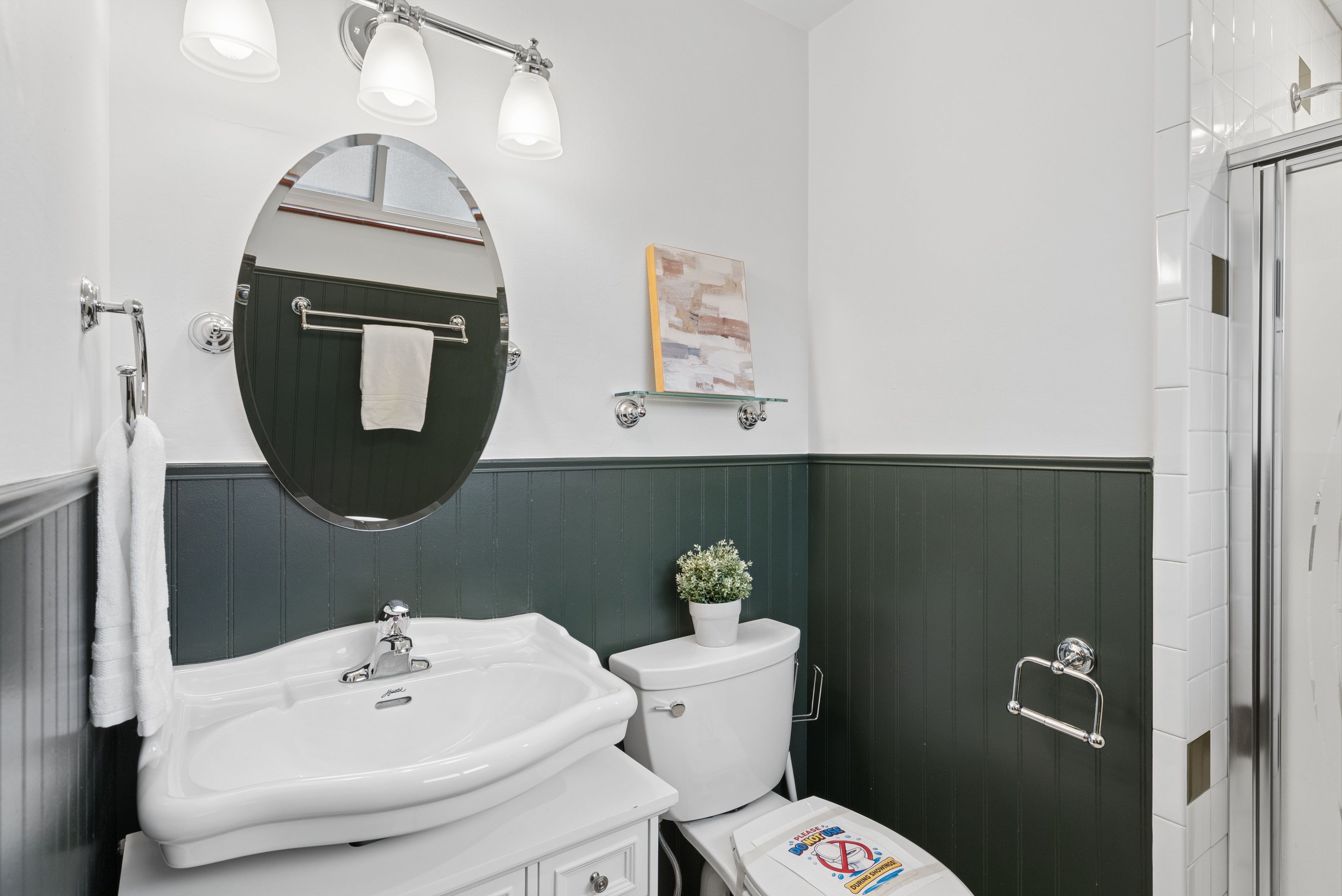  Welcome to 545 Estes Street, a bright, charming ranch-style home in an establish - 物件實景