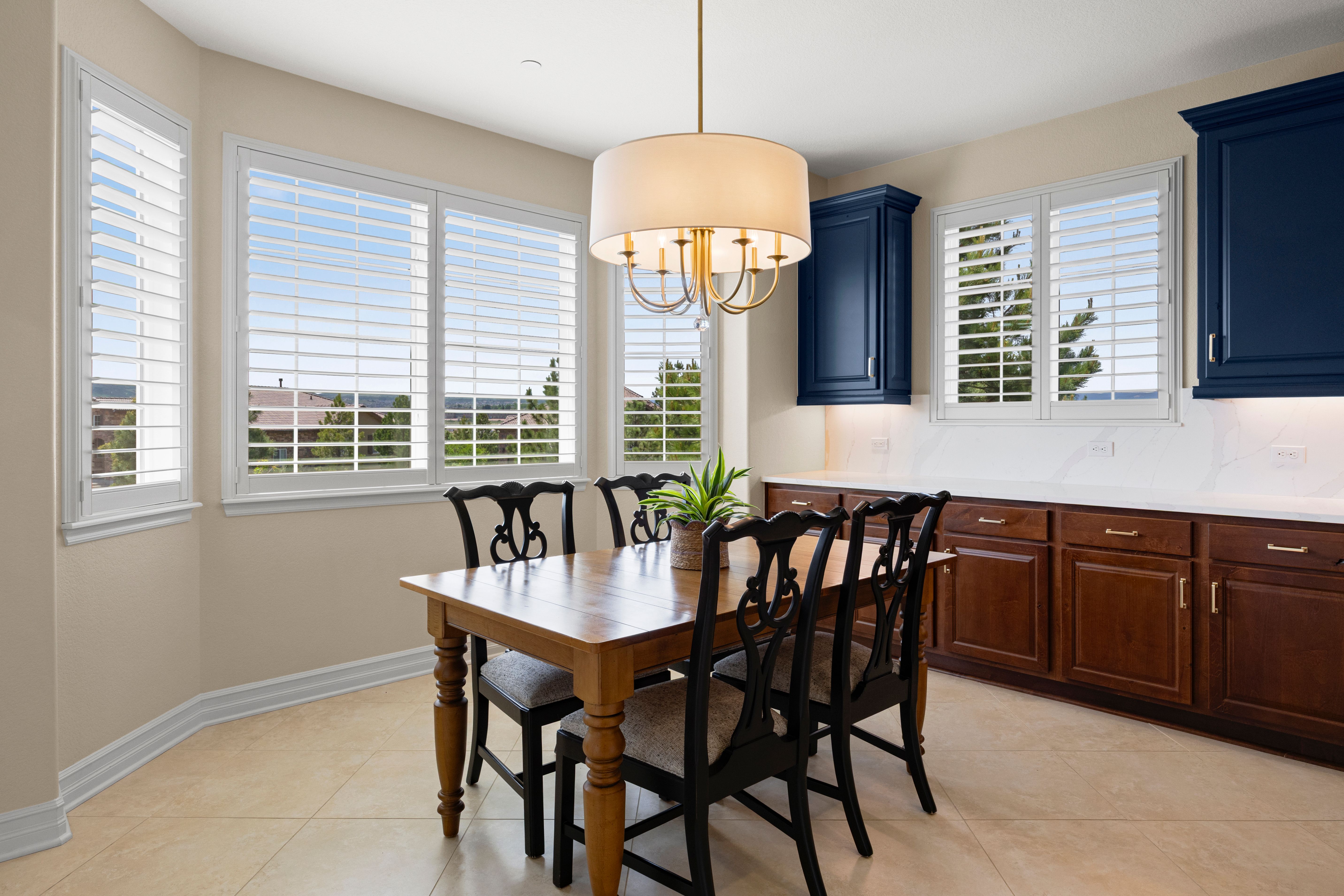  Graciously appointed and impeccably maintained, this patio home - 物件實景