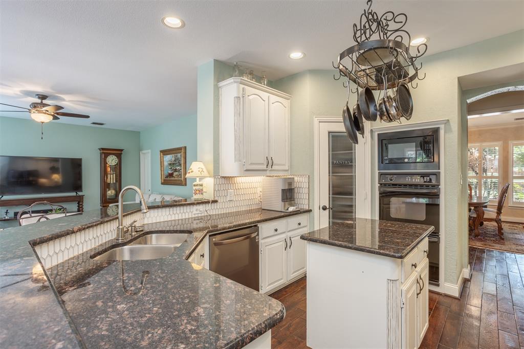 McKinney, Texas, 75070, United States, 4 Bedrooms Bedrooms, ,4 BathroomsBathrooms,Residential,For Sale,1890937