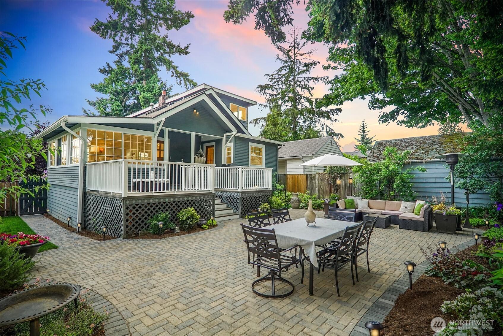 SEATTLE, Washington, 98103, United States, 4 Bedrooms Bedrooms, ,2 BathroomsBathrooms,Residential,For Sale,1874461