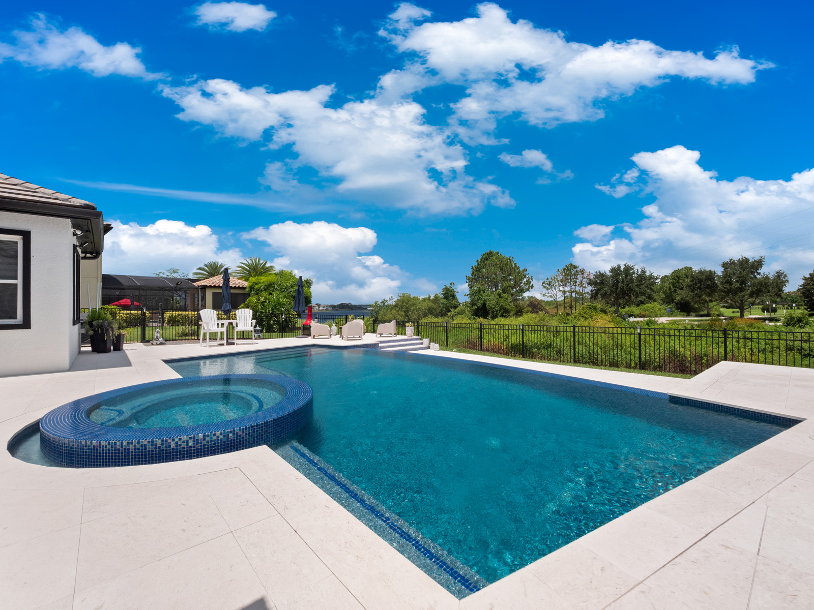 Winter Garden, Florida, 34787, United States, 5 Bedrooms Bedrooms, ,4 BathroomsBathrooms,Residential,For Sale,1980147