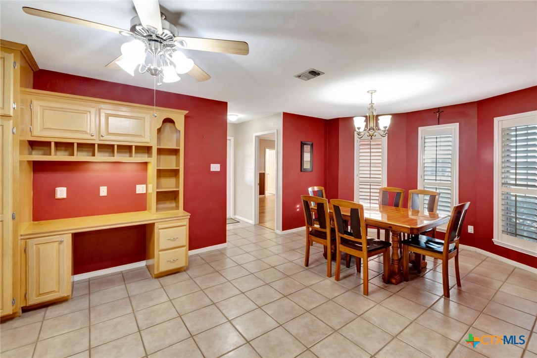 Victoria, Texas, 77904, United States, 3 Bedrooms Bedrooms, ,3 BathroomsBathrooms,Residential,For Sale,1989314