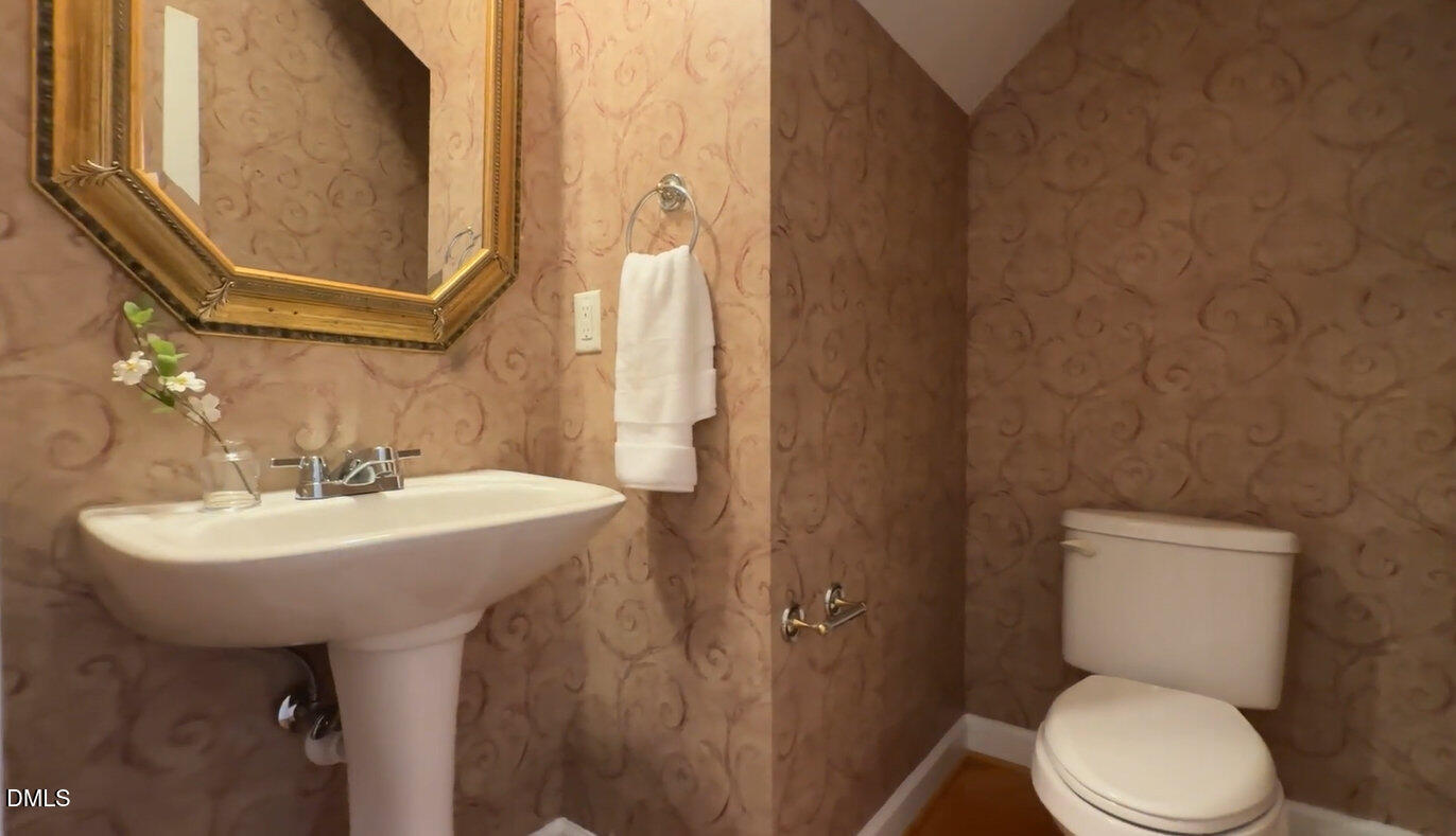 Apex, North Carolina, 27502, United States, 4 Bedrooms Bedrooms, ,4 BathroomsBathrooms,Residential,For Sale,1986214