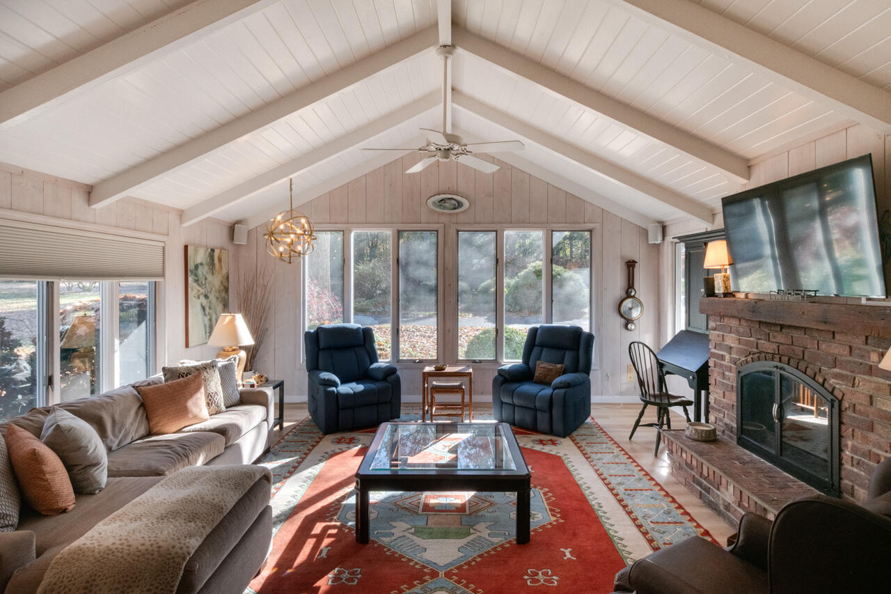 Fennville, Michigan, 49408, United States, 9 Bedrooms Bedrooms, ,10 BathroomsBathrooms,Residential,For Sale,1992421