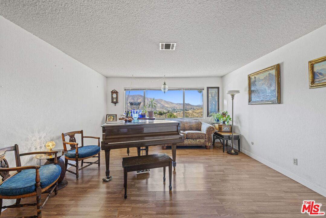 Acton, California, 93510, United States, 4 Bedrooms Bedrooms, ,3 BathroomsBathrooms,Residential,For Sale,1897411