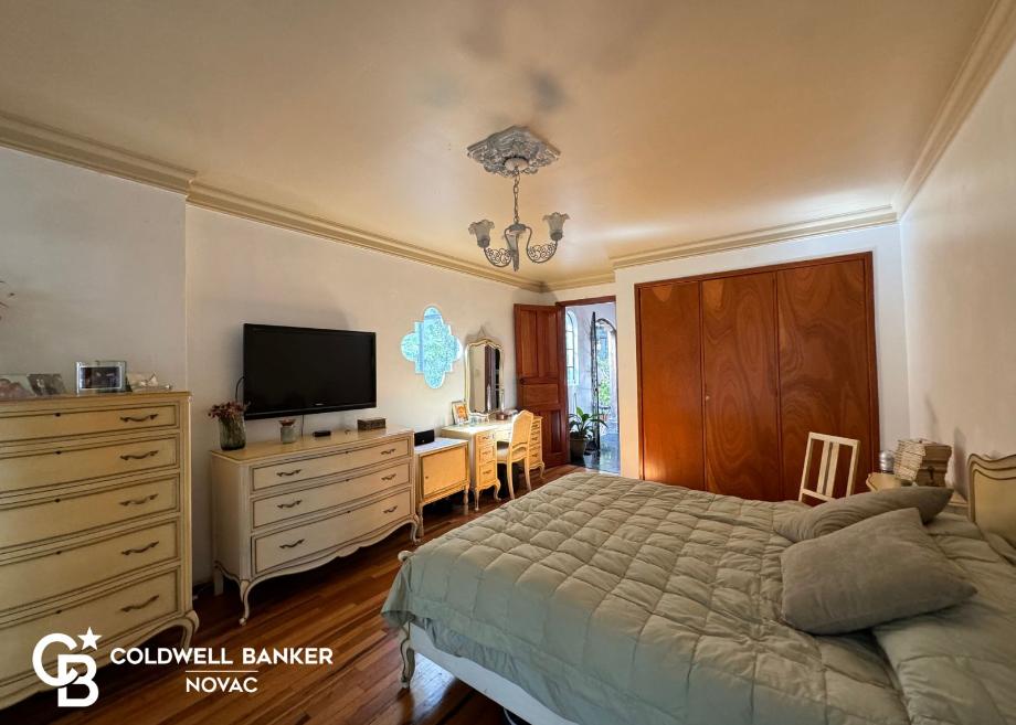 Mazatlan, Cuauhtémoc, Ciudad de México, 06140, Mexico, 4 Bedrooms Bedrooms, ,3 BathroomsBathrooms,Residential,For Sale,Mazatlan,1672225