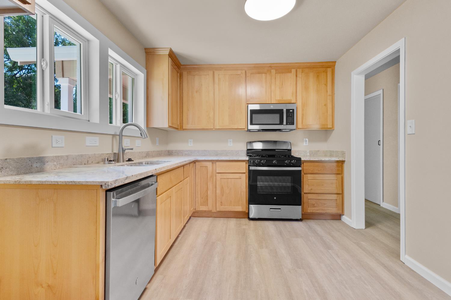 Roseville, California, 95678, United States, 3 Bedrooms Bedrooms, ,2 BathroomsBathrooms,Residential,For Sale,1923515