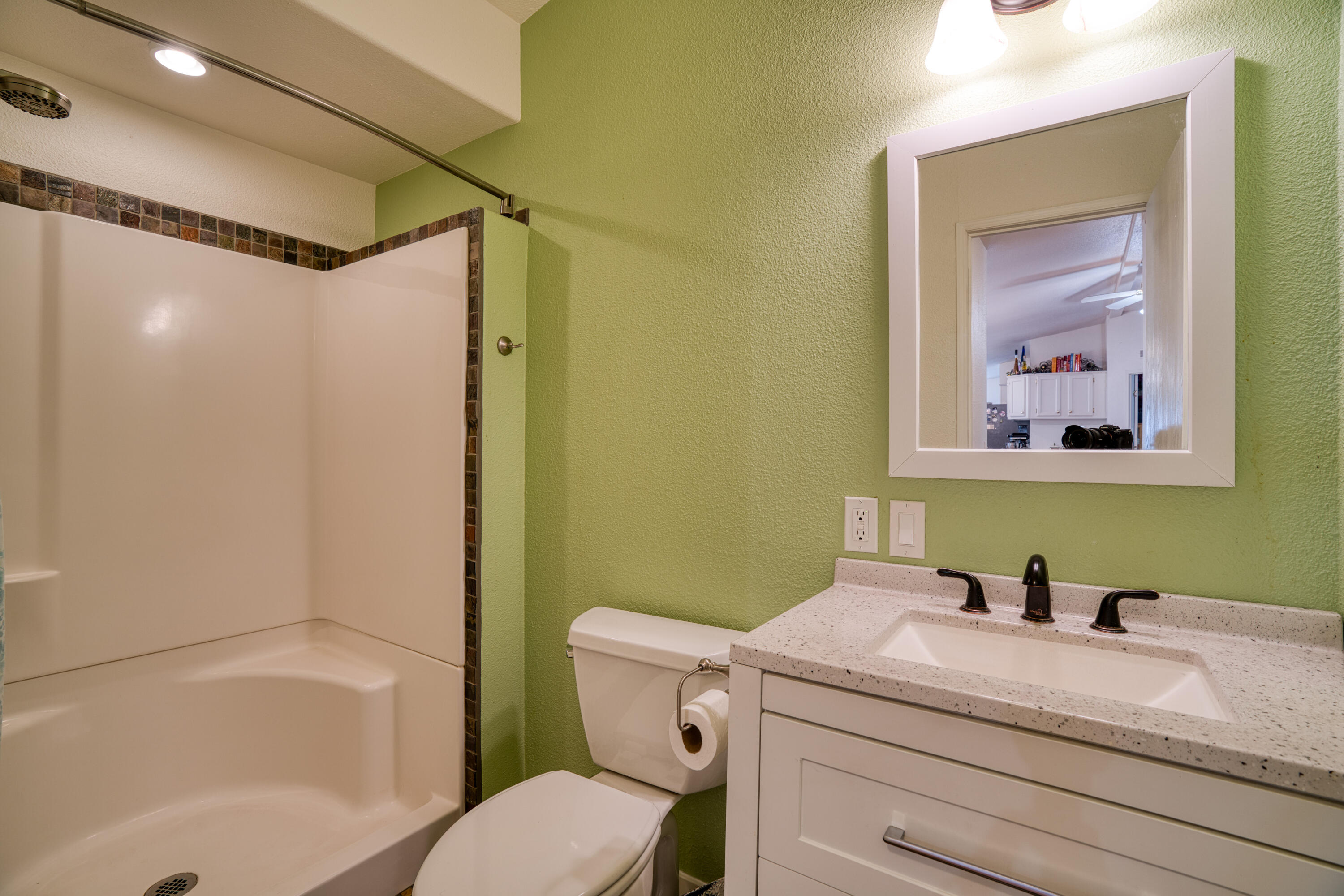 Bend, Oregon, 97701, United States, 3 Bedrooms Bedrooms, ,2 BathroomsBathrooms,Residential,For Sale,1905887