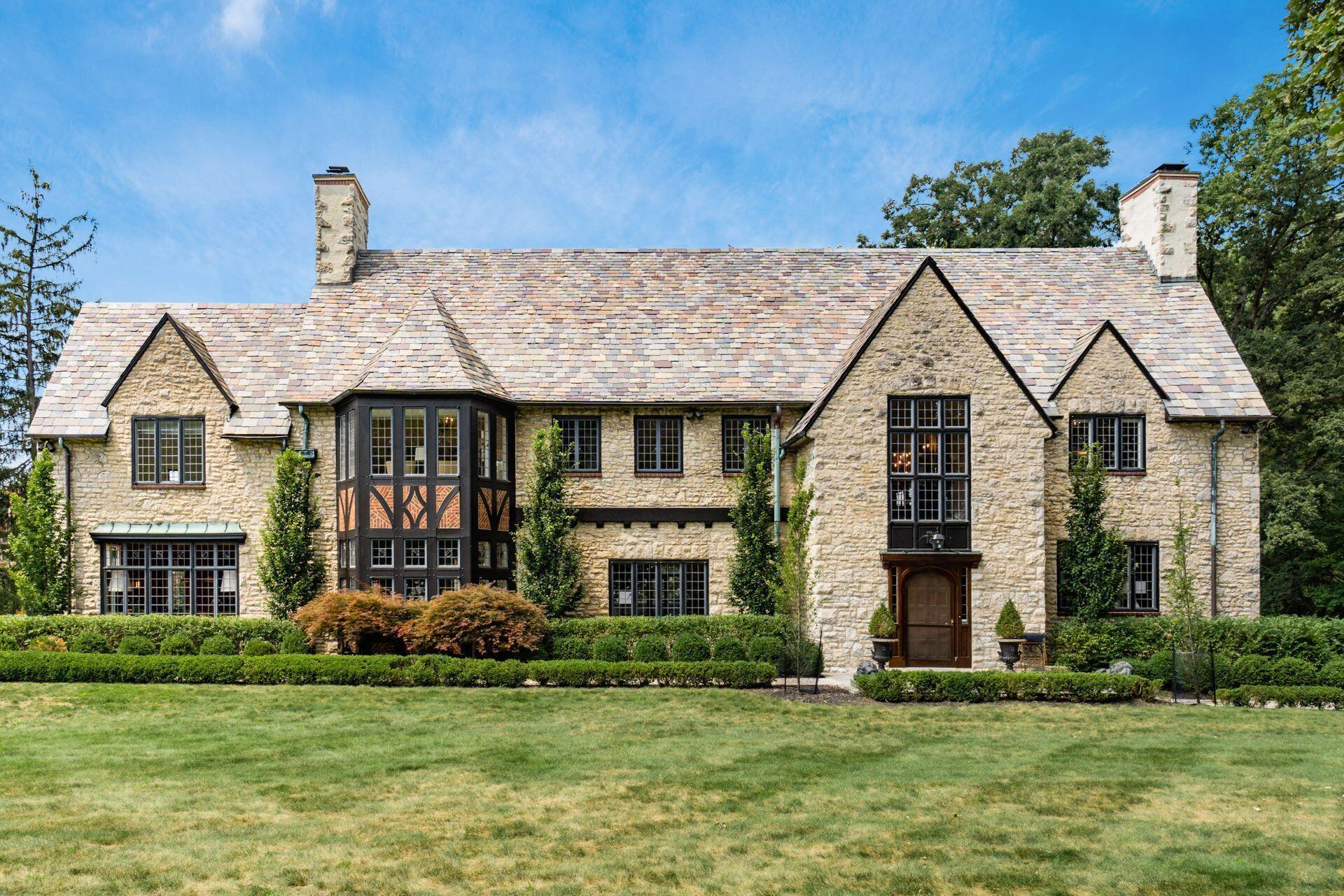 Bexley, Ohio, 43209, United States, 5 Bedrooms Bedrooms, ,6 BathroomsBathrooms,Residential,For Sale,1920055