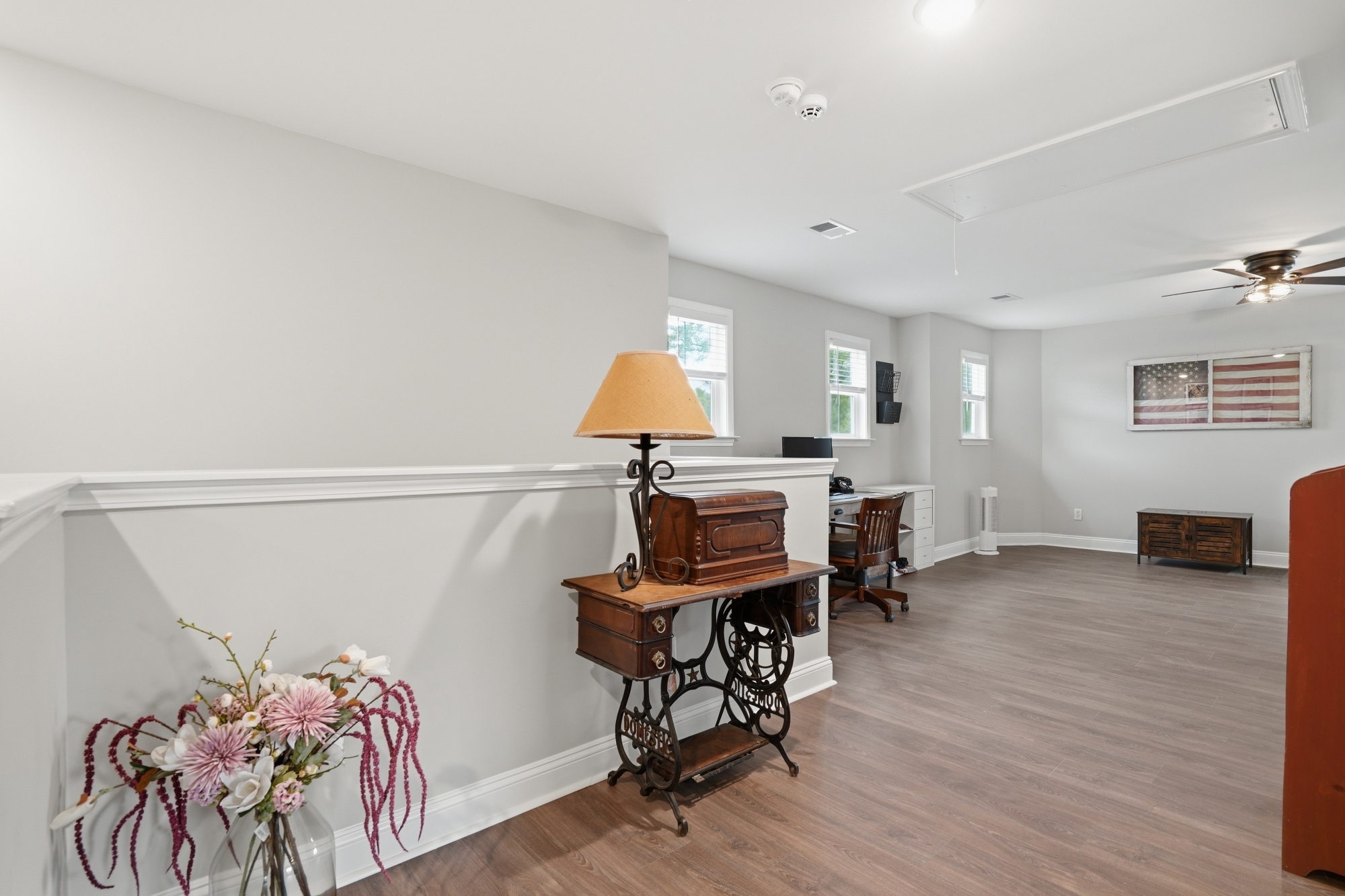  3046 Grinnell Street - 物件實景