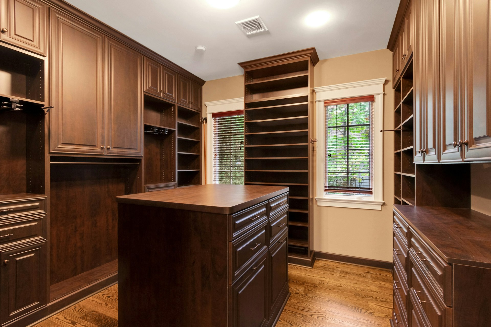  74 Roberts Road, Englewood Cliffs, NJ 07632 - 物件實景