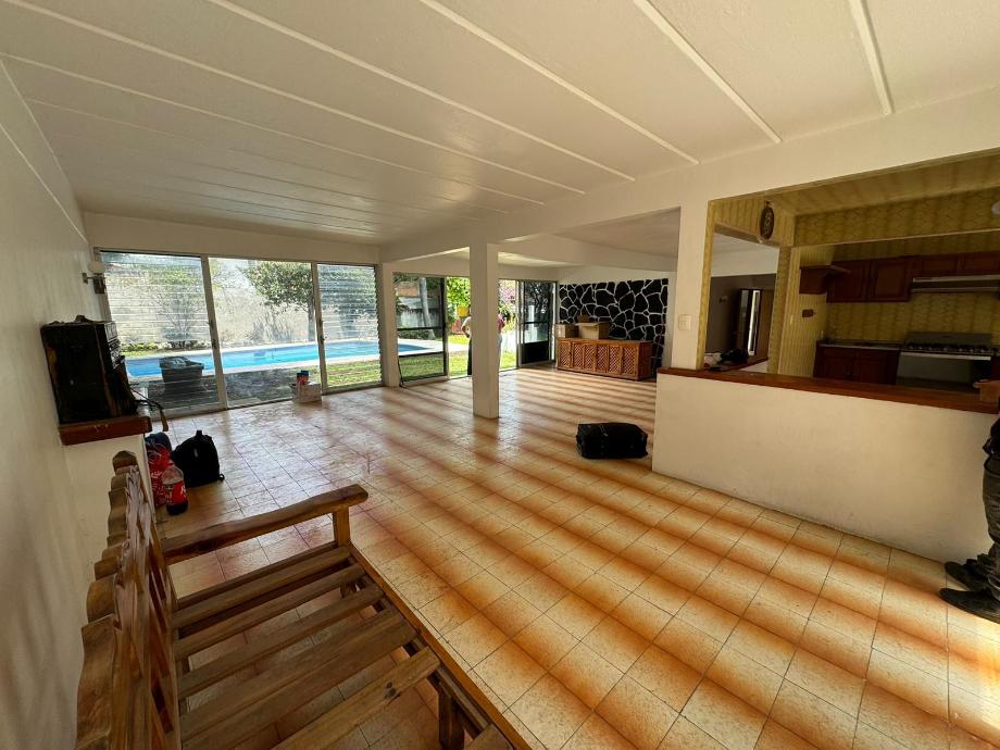 Tabachin, Cuernavaca, Morelos, 62343, Mexico, 4 Bedrooms Bedrooms, ,4 BathroomsBathrooms,Residential,For Sale,Tabachin,1620946