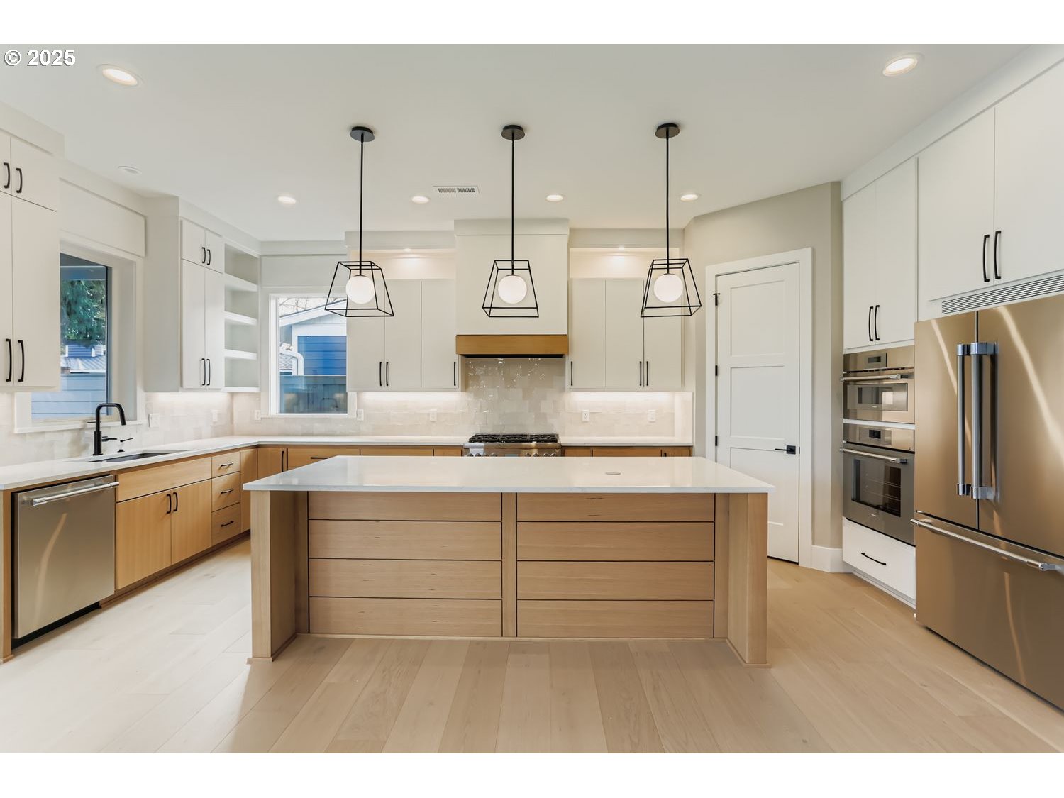 Portland, Oregon, 97229, United States, 4 Bedrooms Bedrooms, ,3 BathroomsBathrooms,Residential,For Sale,2000132