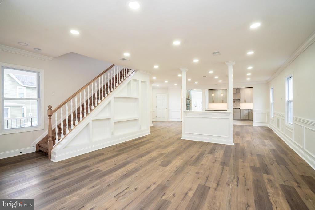 Hightstown, New Jersey, 08520, United States, 7 Bedrooms Bedrooms, ,5 BathroomsBathrooms,Residential,For Sale,1938166