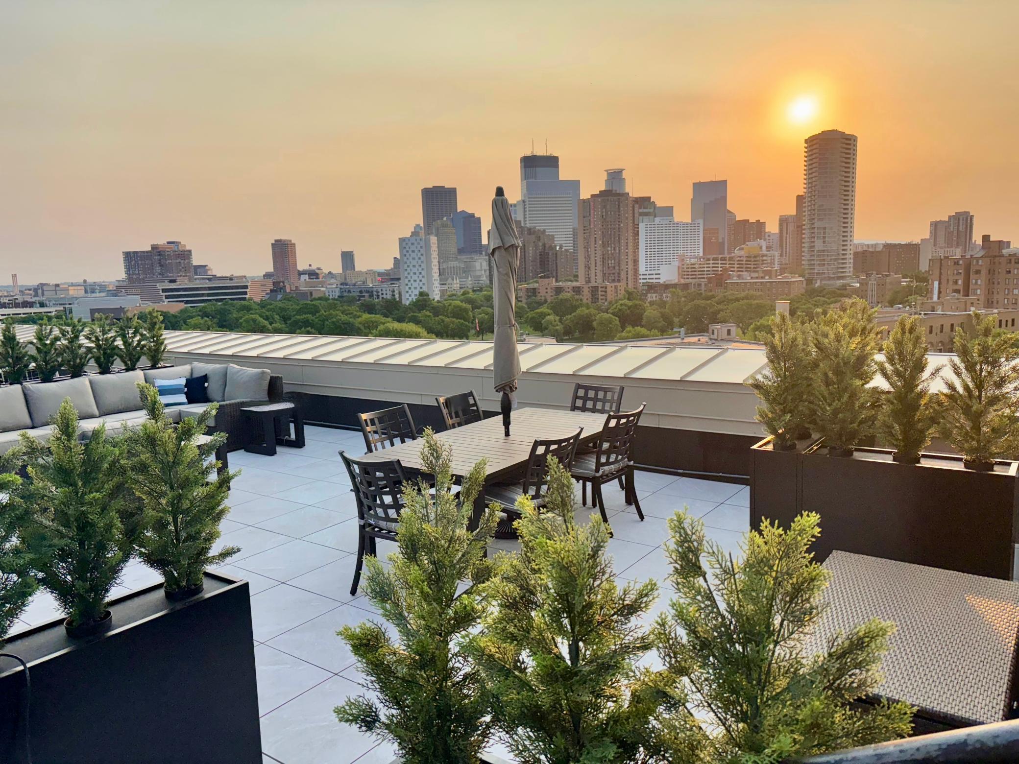 Minneapolis, Minnesota, 55403, United States, 2 Bedrooms Bedrooms, ,2 BathroomsBathrooms,Residential,For Sale,1926216