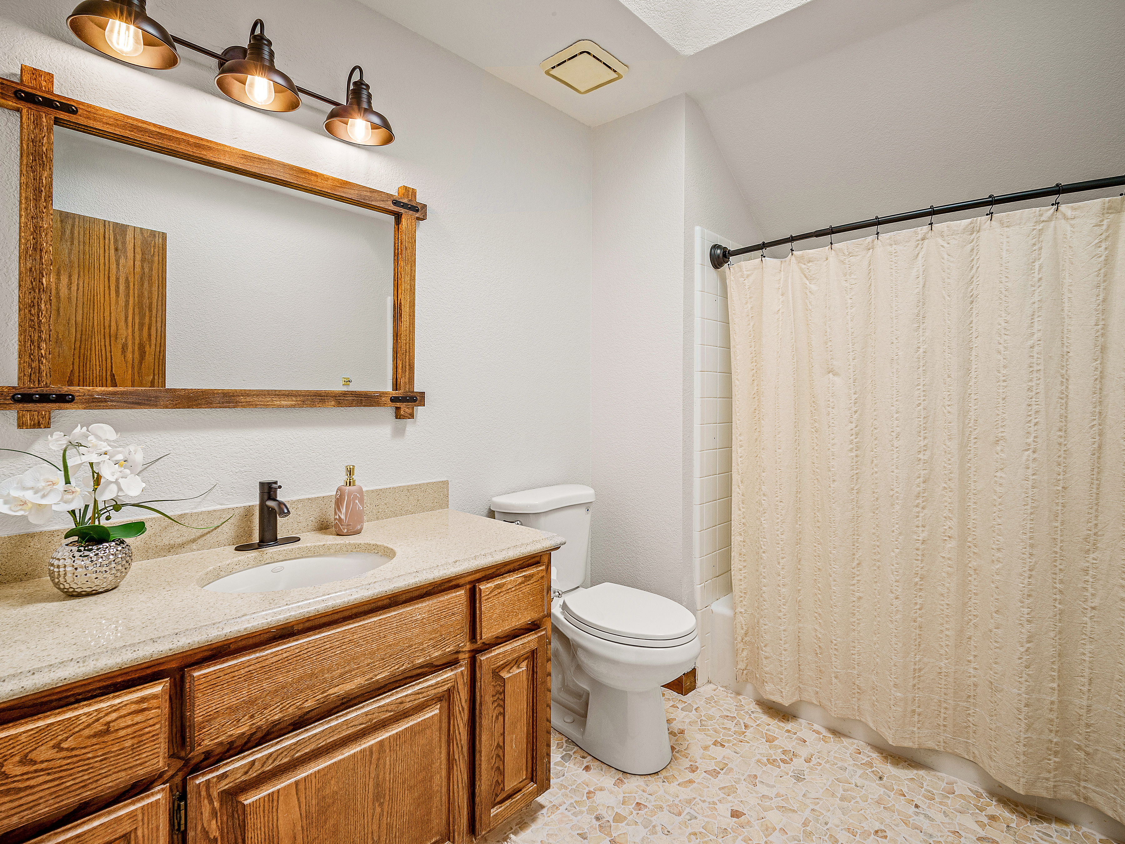  16998 Alioto Drive, Grass Valley, CA 95949 - 物件實景