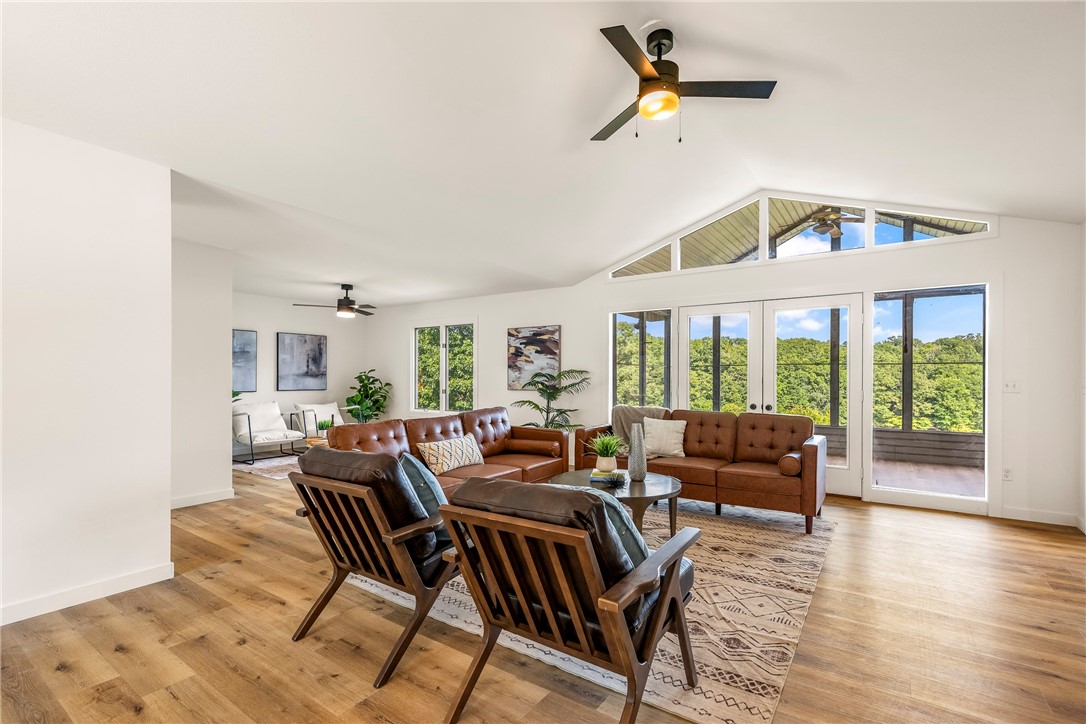 Bella Vista, Arkansas, 72715, United States, 3 Bedrooms Bedrooms, ,3 BathroomsBathrooms,Residential,For Sale,1918685