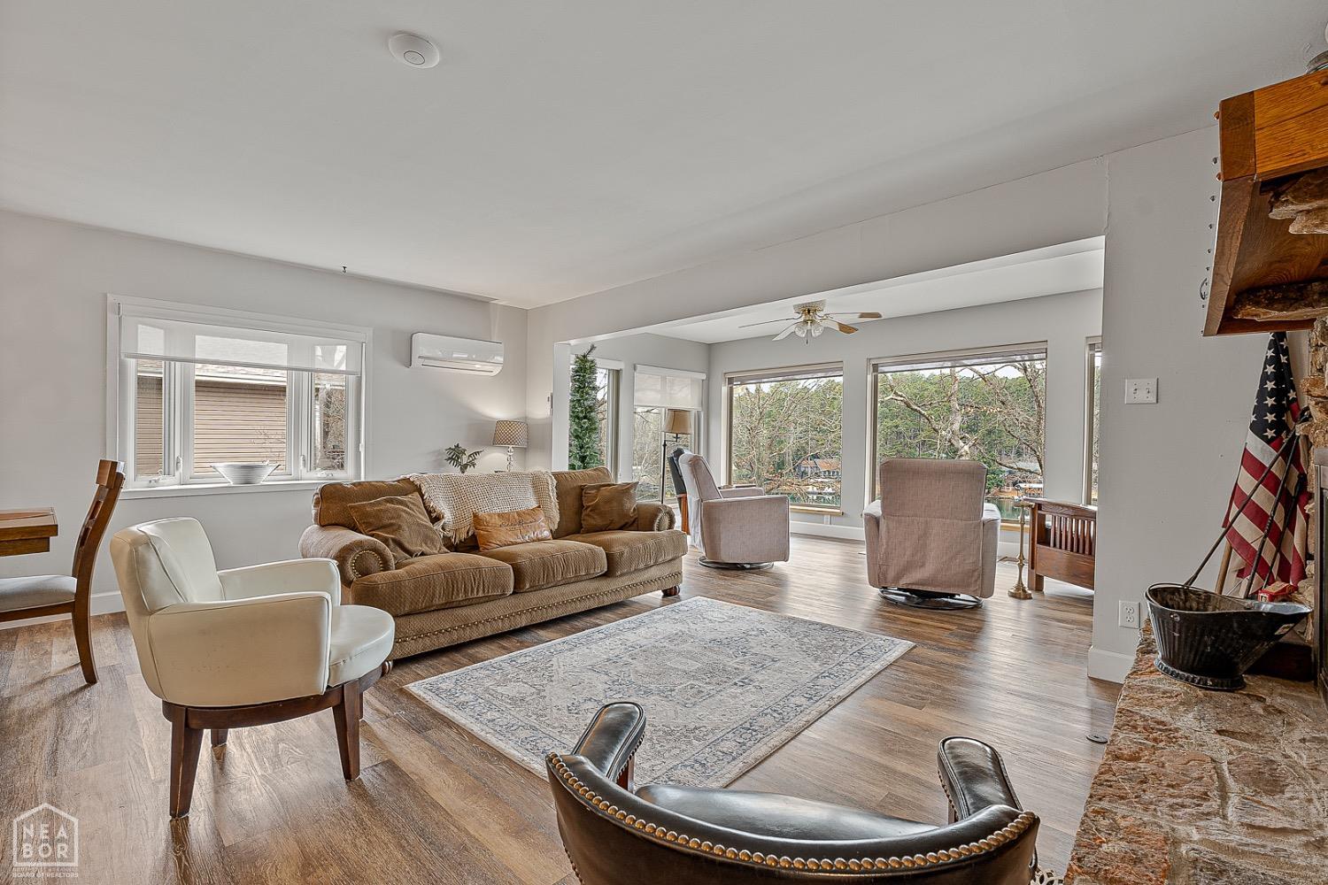 Cherokee Village, Arkansas, 72529, United States, 6 Bedrooms Bedrooms, ,3 BathroomsBathrooms,Residential,For Sale,1983477