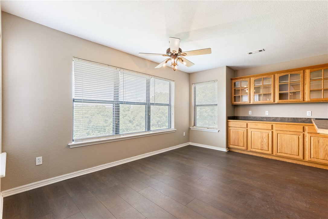 Huntsville, Arkansas, 72740, United States, 3 Bedrooms Bedrooms, ,4 BathroomsBathrooms,Residential,For Sale,1907713