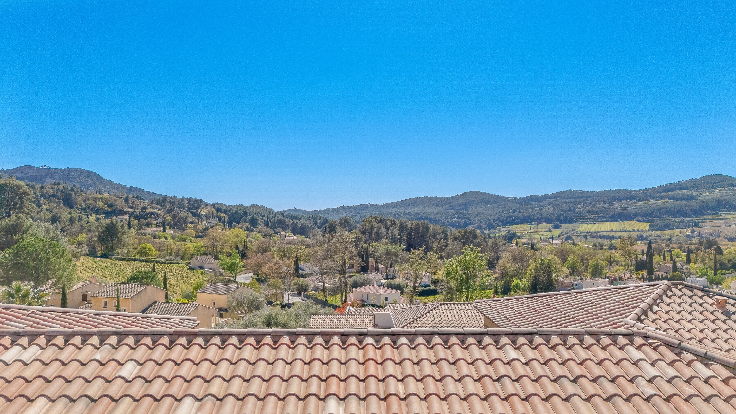  Le Castellet – Recent Contemporary Villa with Panoramic Views - 物件實景