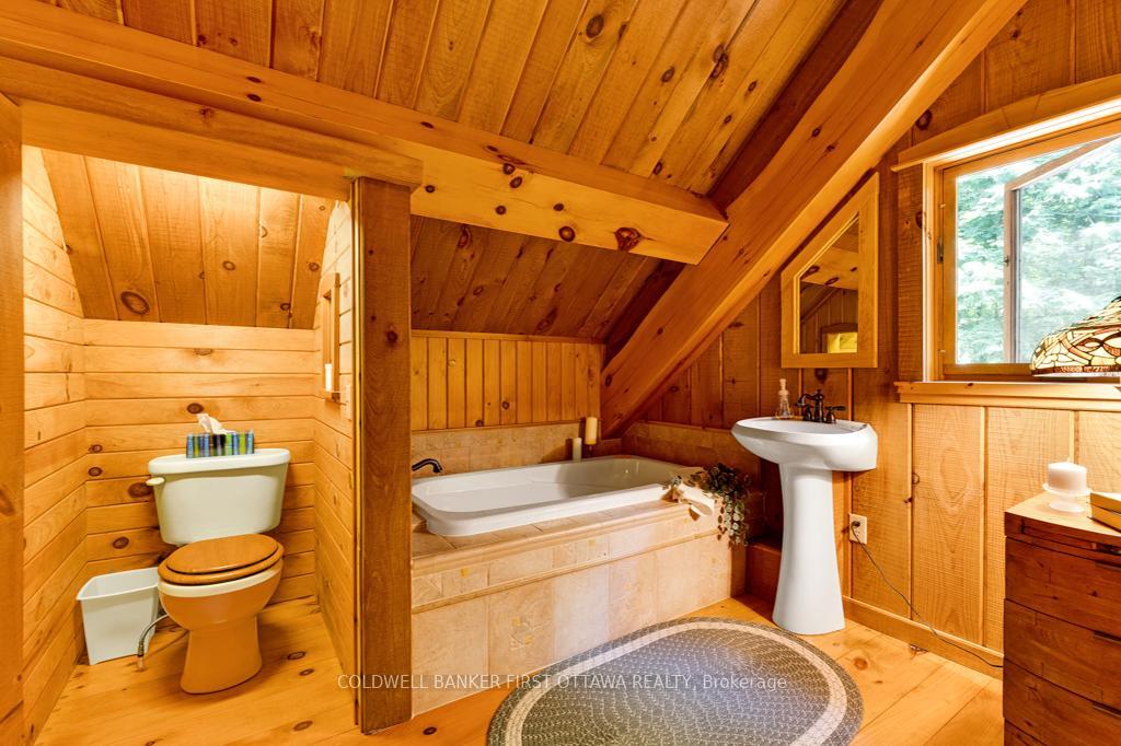 FRONTENAC, Ontario, K0H 2J0, CA, 3 Bedrooms Bedrooms, ,Residential,For Sale,1903665