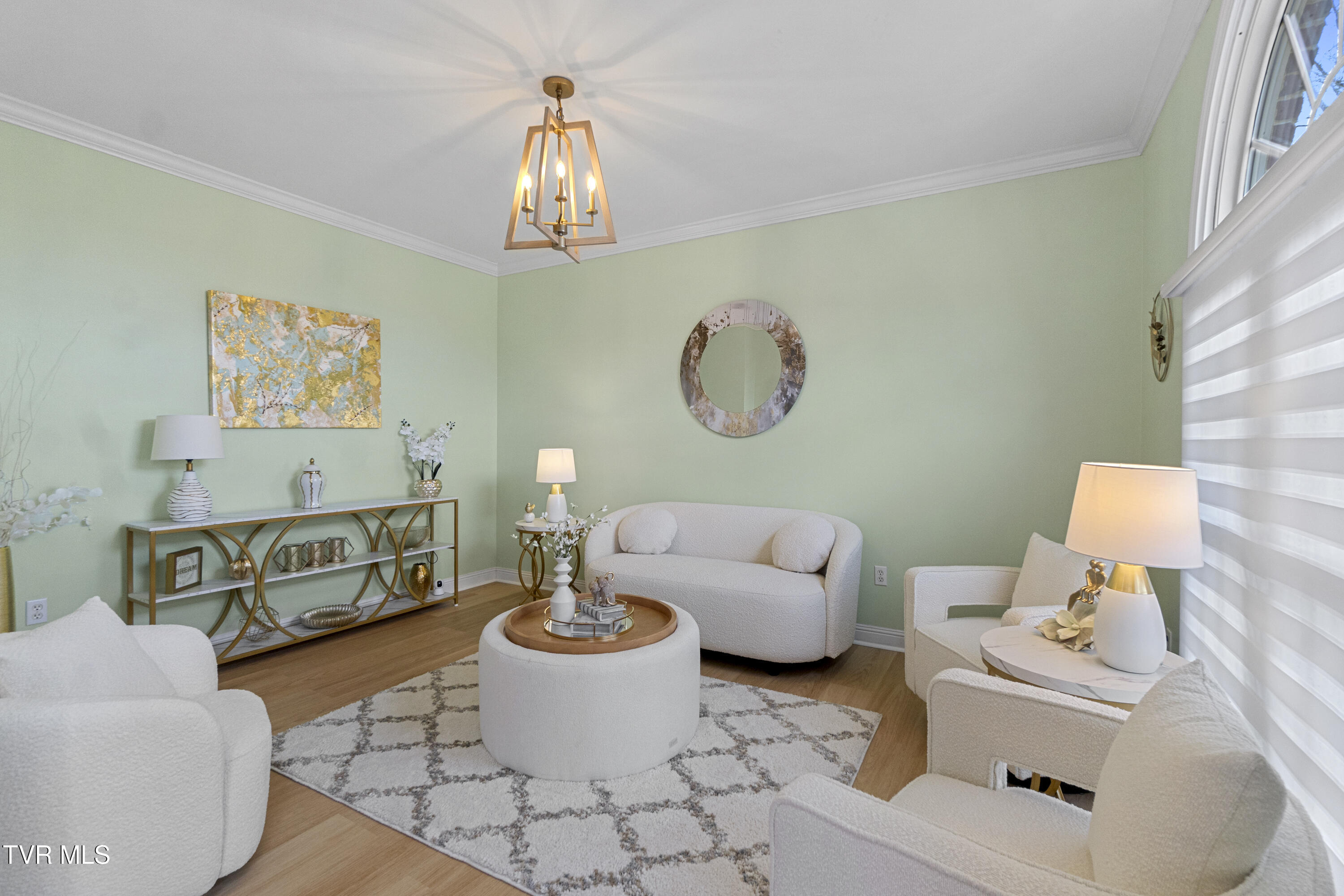 Kingsport, Tennessee, 37660, United States, 5 Bedrooms Bedrooms, ,4 BathroomsBathrooms,Residential,For Sale,2024666