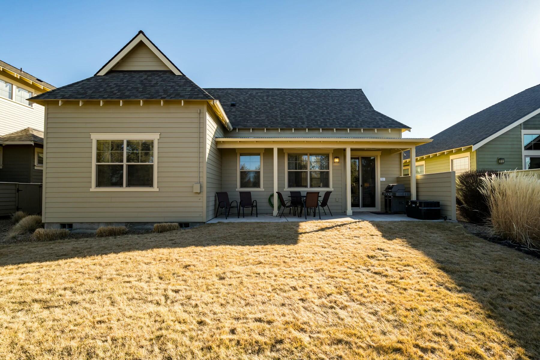 Redmond, Oregon, 97756, United States, 3 Bedrooms Bedrooms, ,2 BathroomsBathrooms,Residential,For Sale,1729232