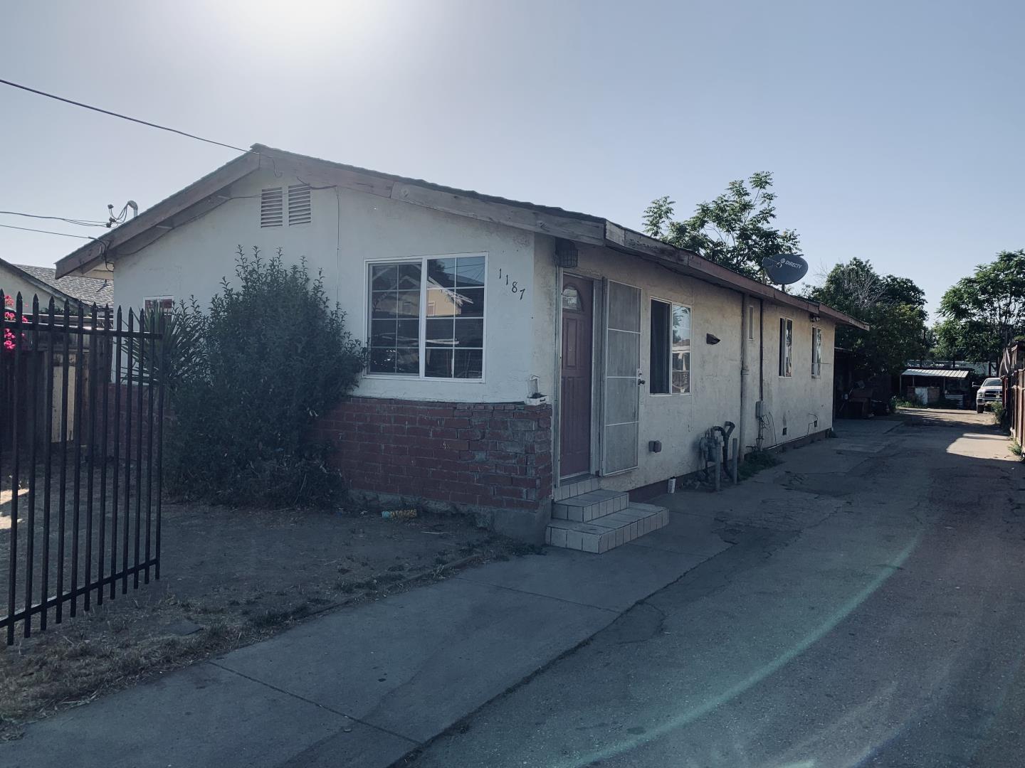 San Jose - Central, California, 95116, United States, 3 Bedrooms Bedrooms, ,2 BathroomsBathrooms,Residential,For Sale,1735453