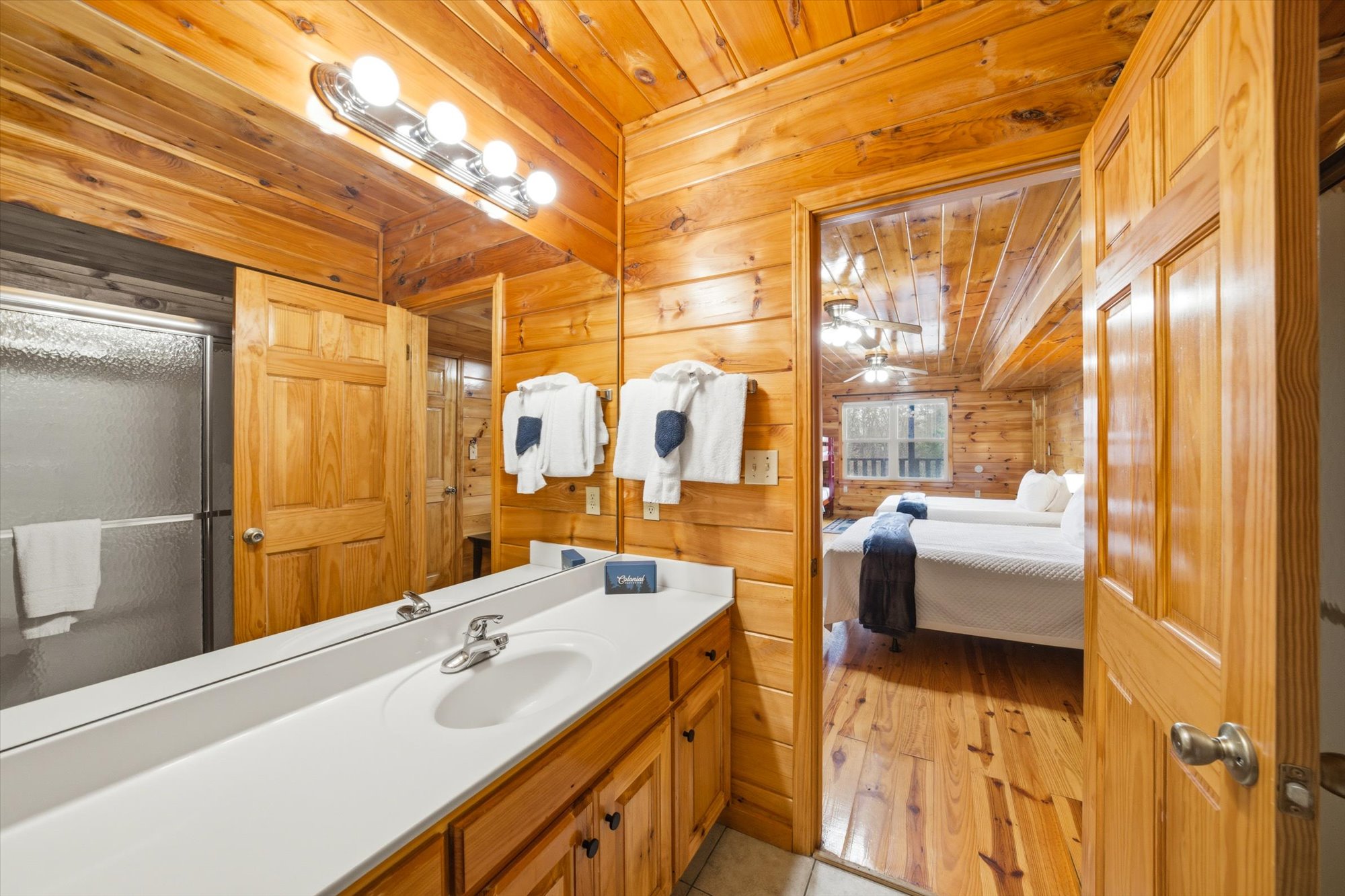 Sevierville, Tennessee, 37876-3406, United States, 3 Bedrooms Bedrooms, ,5 BathroomsBathrooms,Residential,For Sale,2049447