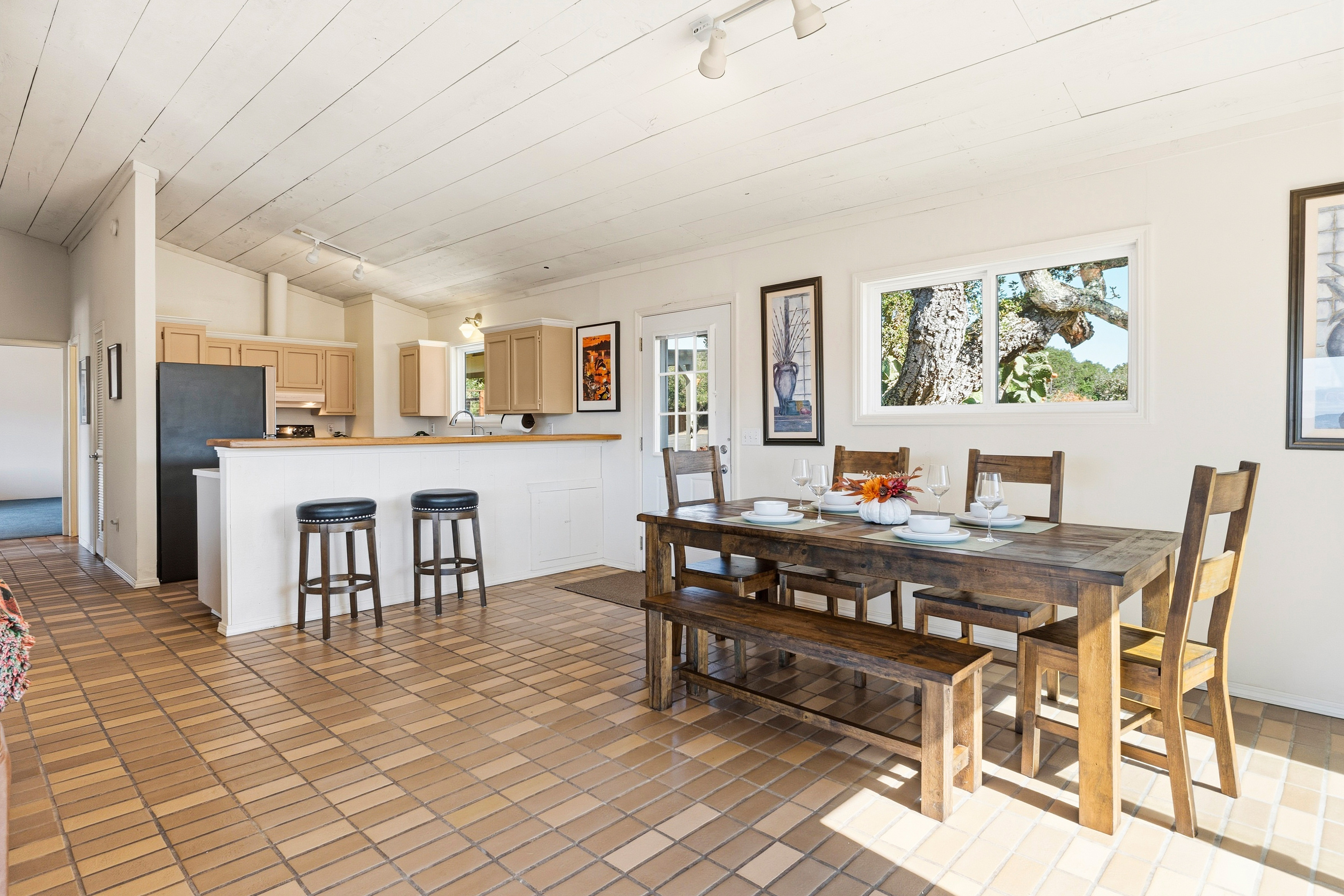  145 East Carmel Valley Road - 物件實景