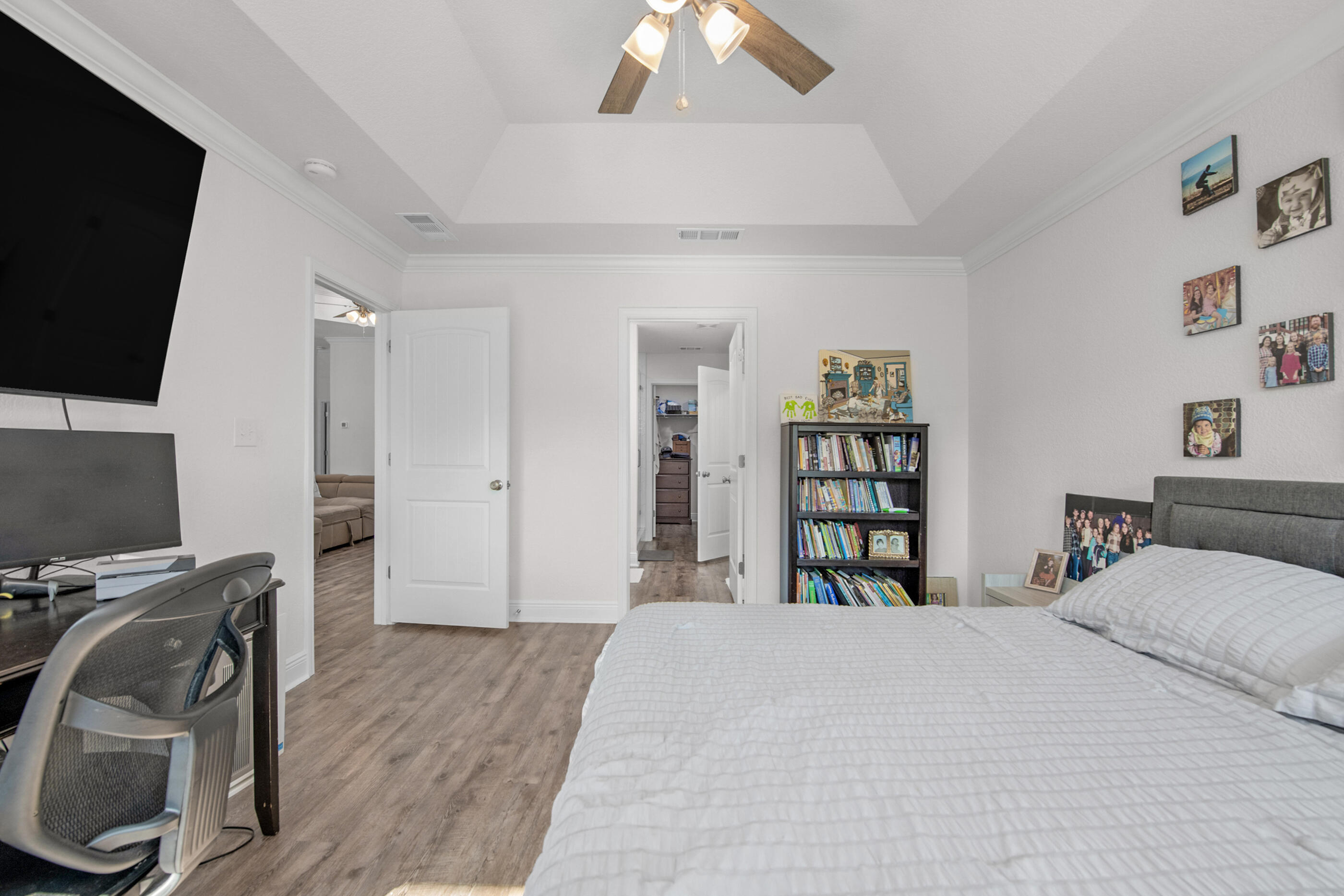 Gulf Breeze, Florida, 32563, United States, 5 Bedrooms Bedrooms, ,3 BathroomsBathrooms,Residential,For Sale,1950395