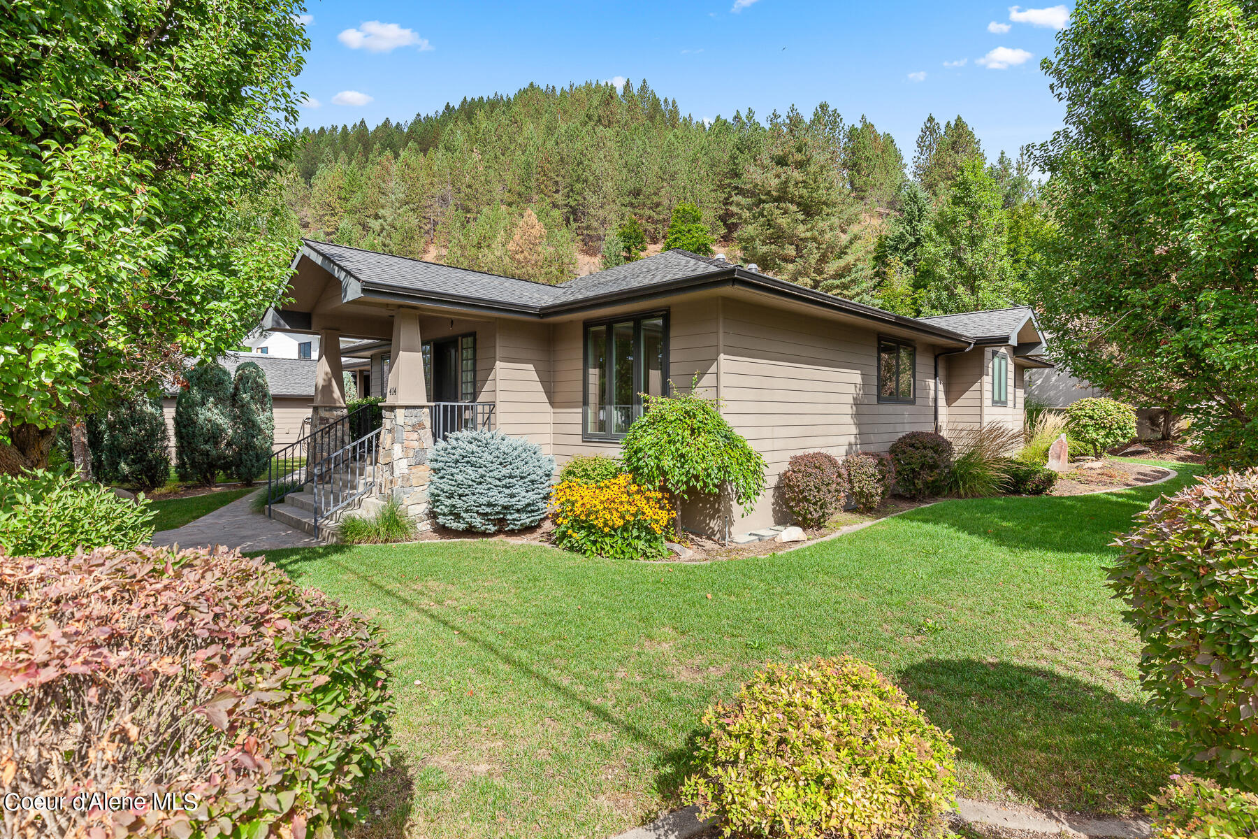 Kellogg, Idaho, 83837, United States, 3 Bedrooms Bedrooms, ,3 BathroomsBathrooms,Residential,For Sale,1915228