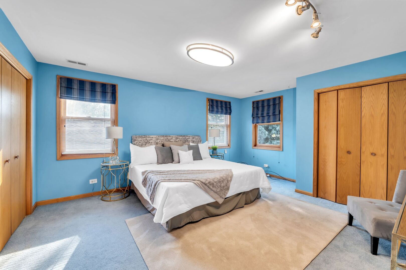 Chicago, Illinois, 60646, United States, 5 Bedrooms Bedrooms, ,3 BathroomsBathrooms,Residential,For Sale,2001010