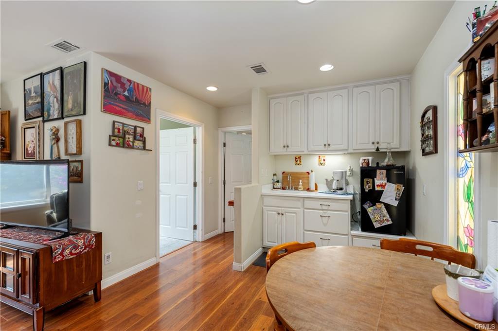 La Verne, California, 91750, United States, 3 Bedrooms Bedrooms, ,3 BathroomsBathrooms,Residential,For Sale,1878252