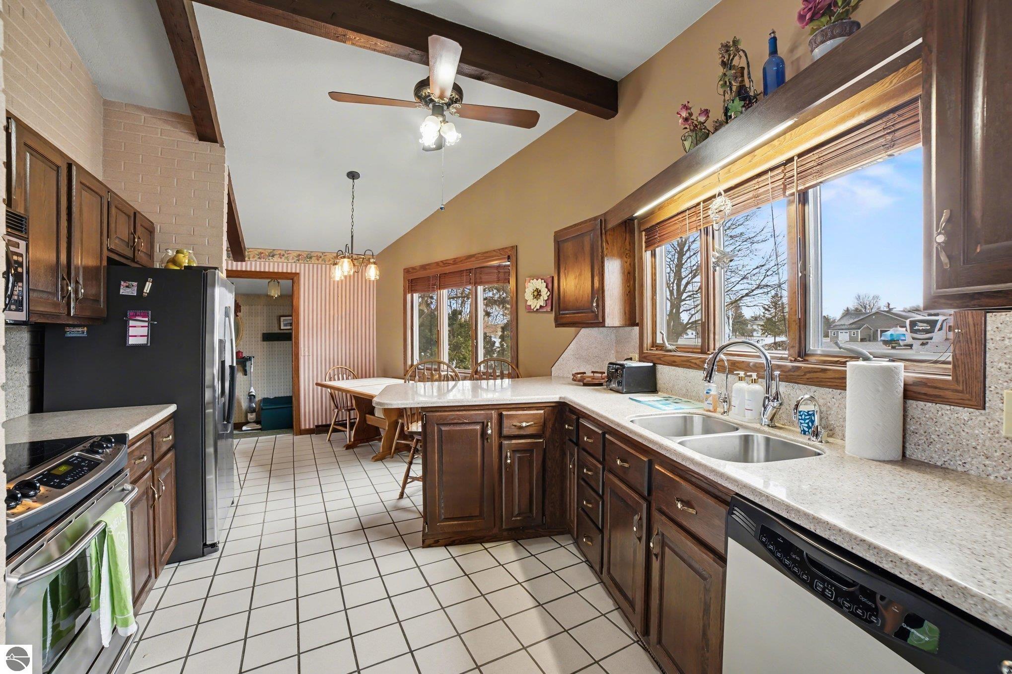 Lake Isabella, Michigan, 48893, United States, 4 Bedrooms Bedrooms, ,4 BathroomsBathrooms,Residential,For Sale,2030356